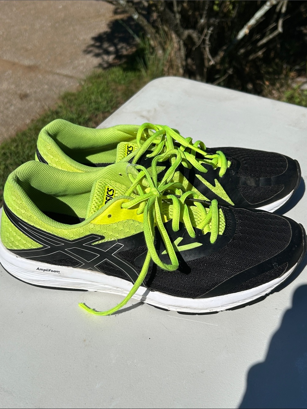 Asics Amplica Women’s Black and Neon Green Athletic Running Shoes Size 9.5